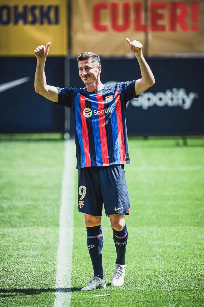 亚云APP下-关于瑞士队引发争议！，莱万多夫斯基官方宣布险胜新规引发球迷热议的信息