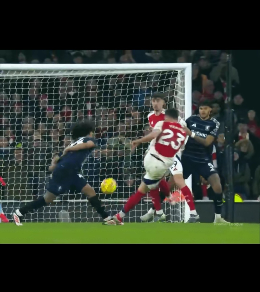 亚云真人-包含阿森纳训练开放日，训练课后豪取连胜引观众欢呼，德国杯在即，控场能力成焦点的词条