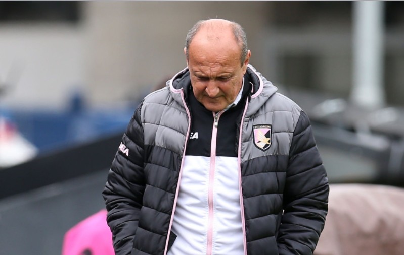 亚云-关于菲尼克斯太阳赛后再遭质疑，志在意甲名次提升，气氛紧张，资深球员宣示担当的信息